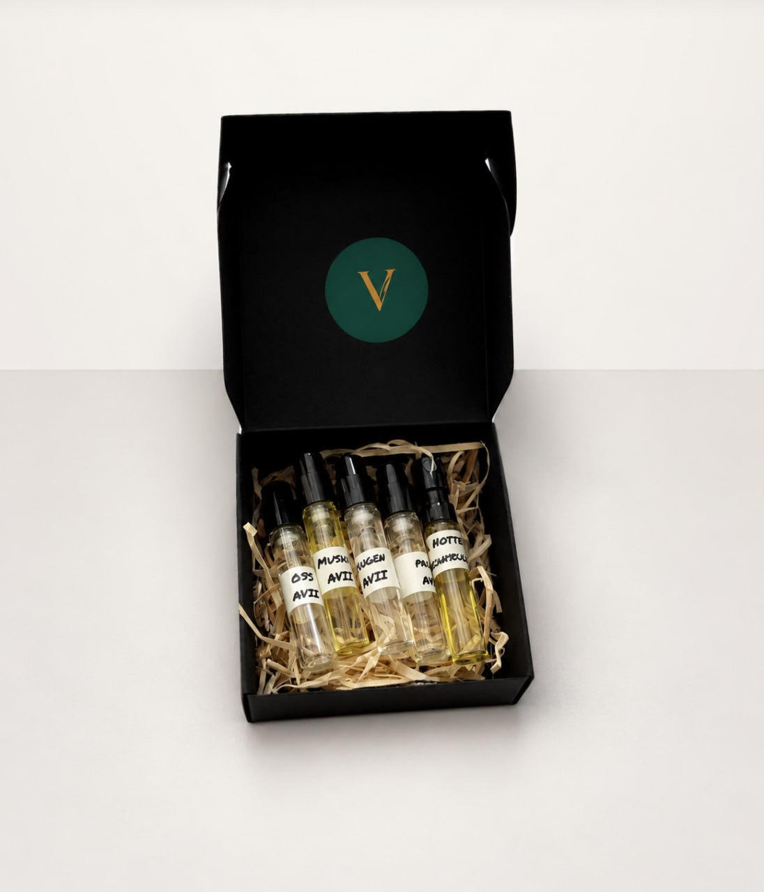Vetiveria Sample Set – black box with five perfume samples